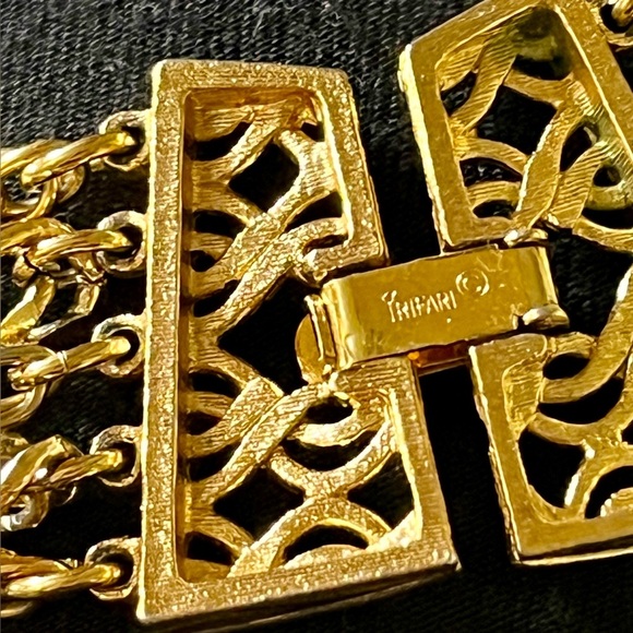 Trifari Gold Five Multi-Layer Necklace Signed 1950’s 1960’s Chain Retro VTG Gift - Picture 9 of 11